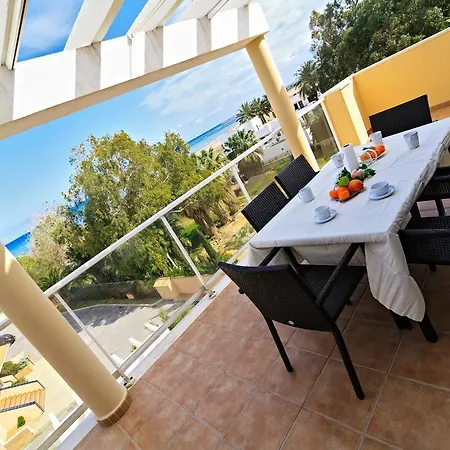 Carlton Vyb Apartament *