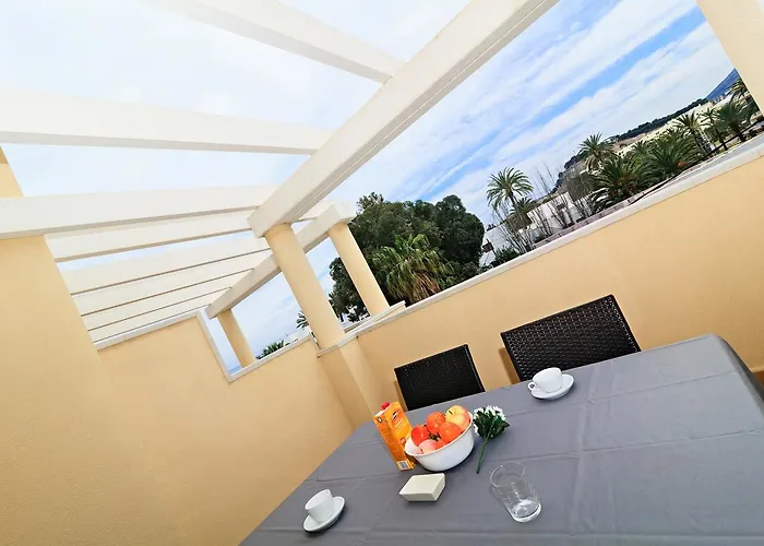 Apartamentos Carlton Vyb * Dénia